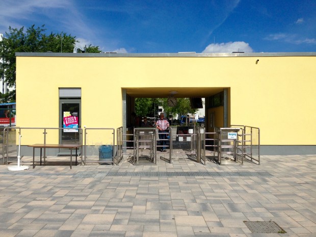 eingang-sommerbad-gropiusstadt